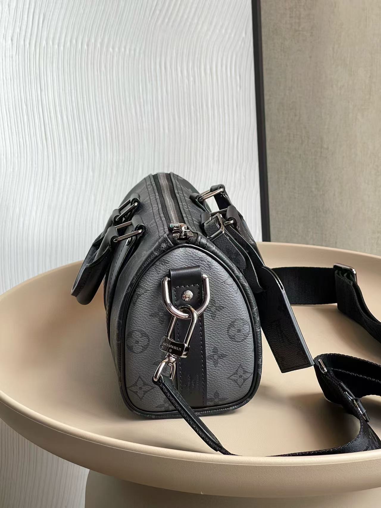 LV Keepall Bandoulière 25 M46271