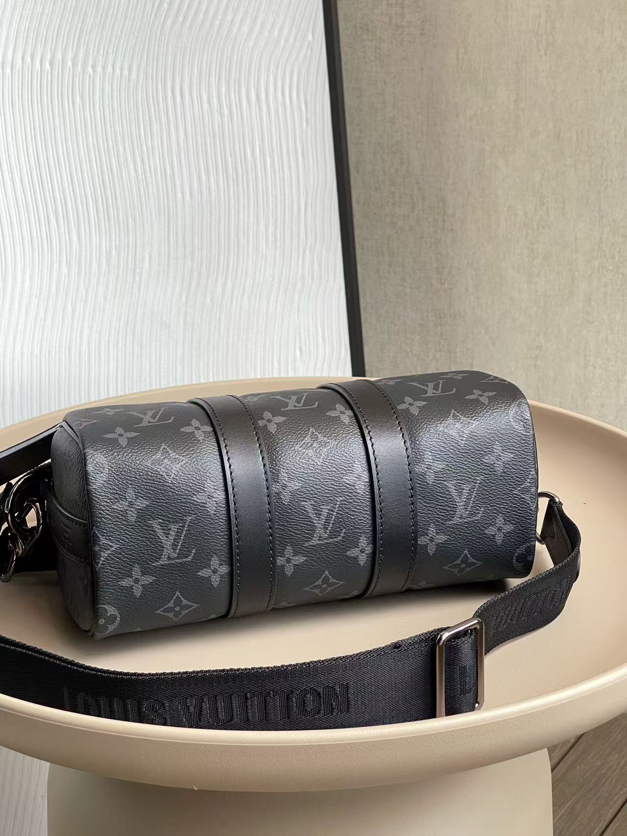 LV Keepall Bandoulière 25 M46271