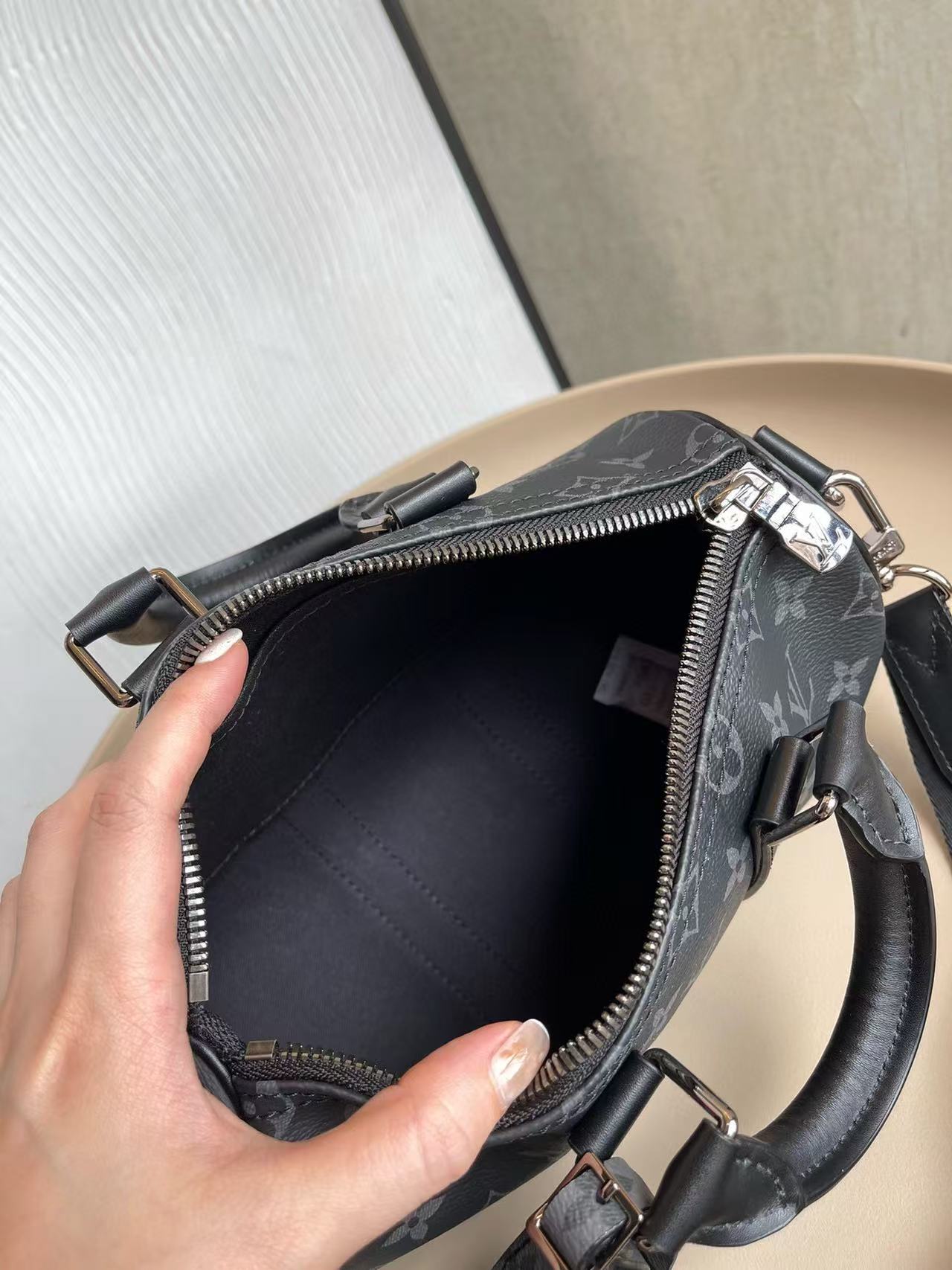 LV Keepall Bandoulière 25 M46271