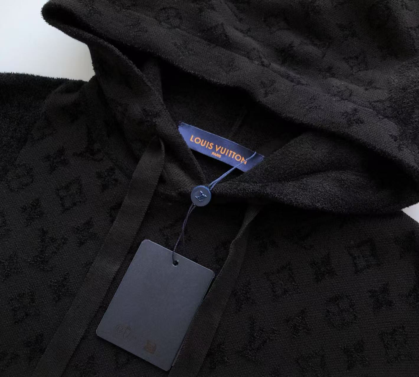 LV SS25 Graphic Jacquard Hoodie 1AHCMY