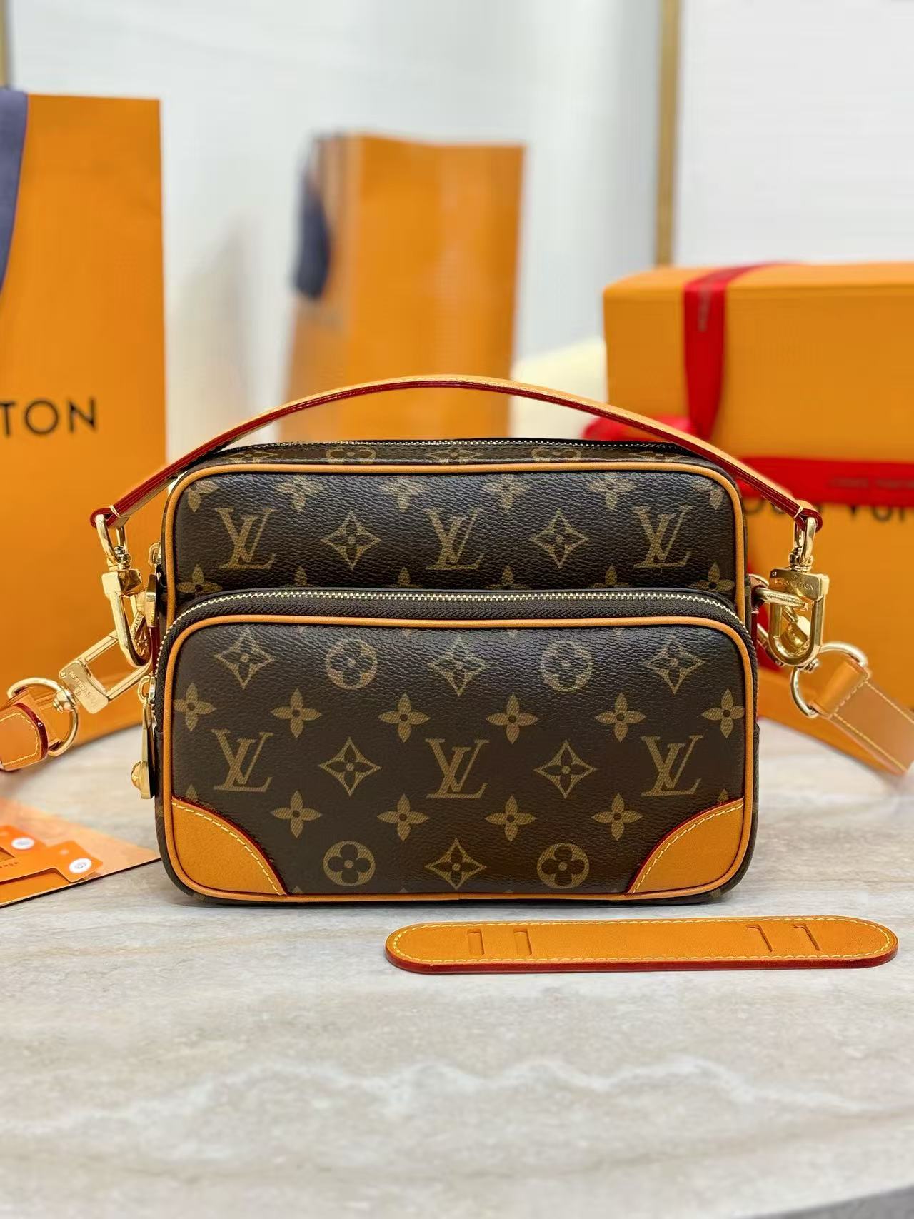 LV Nil Bag M14016