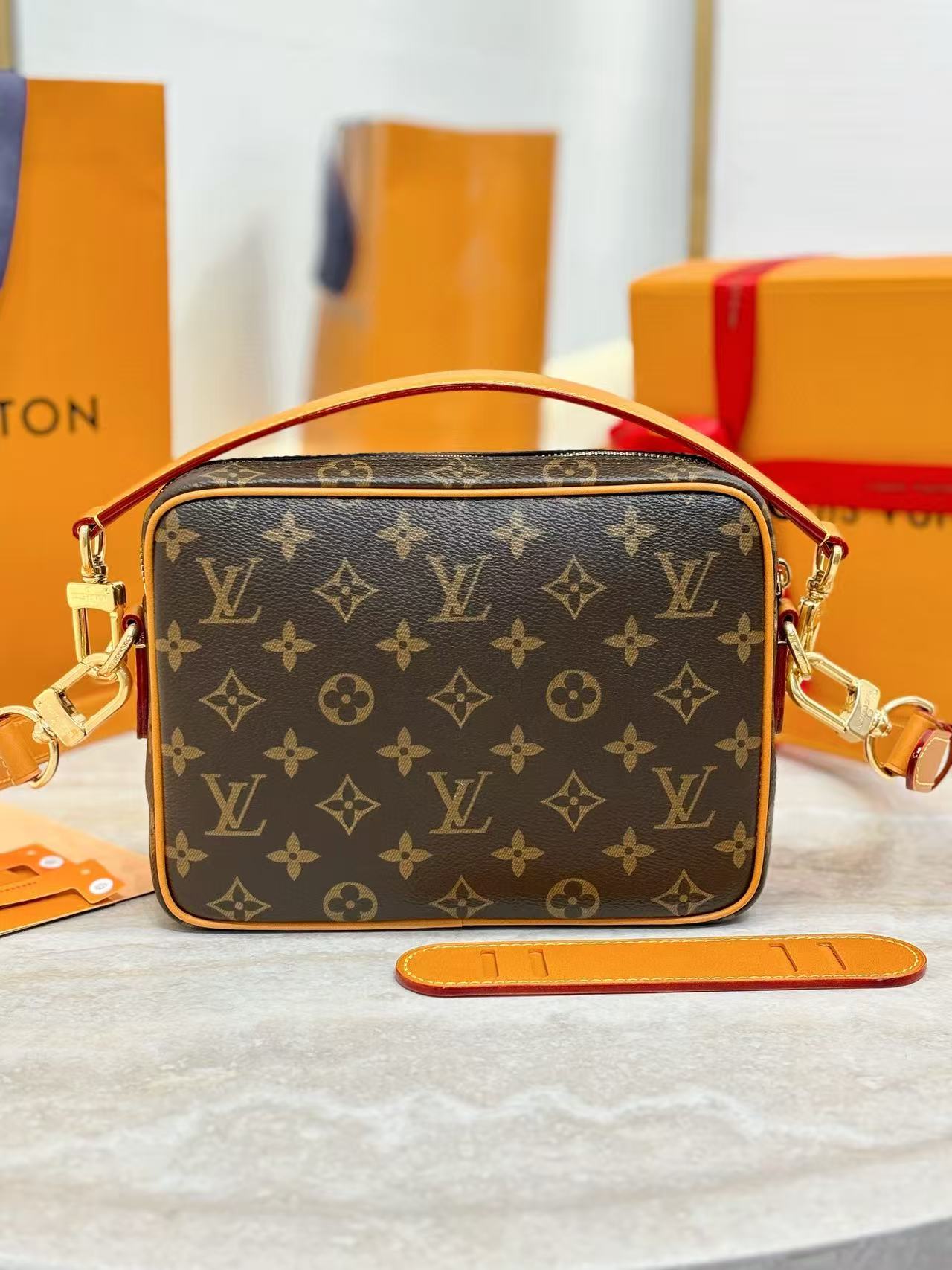 LV Nil Bag M14016