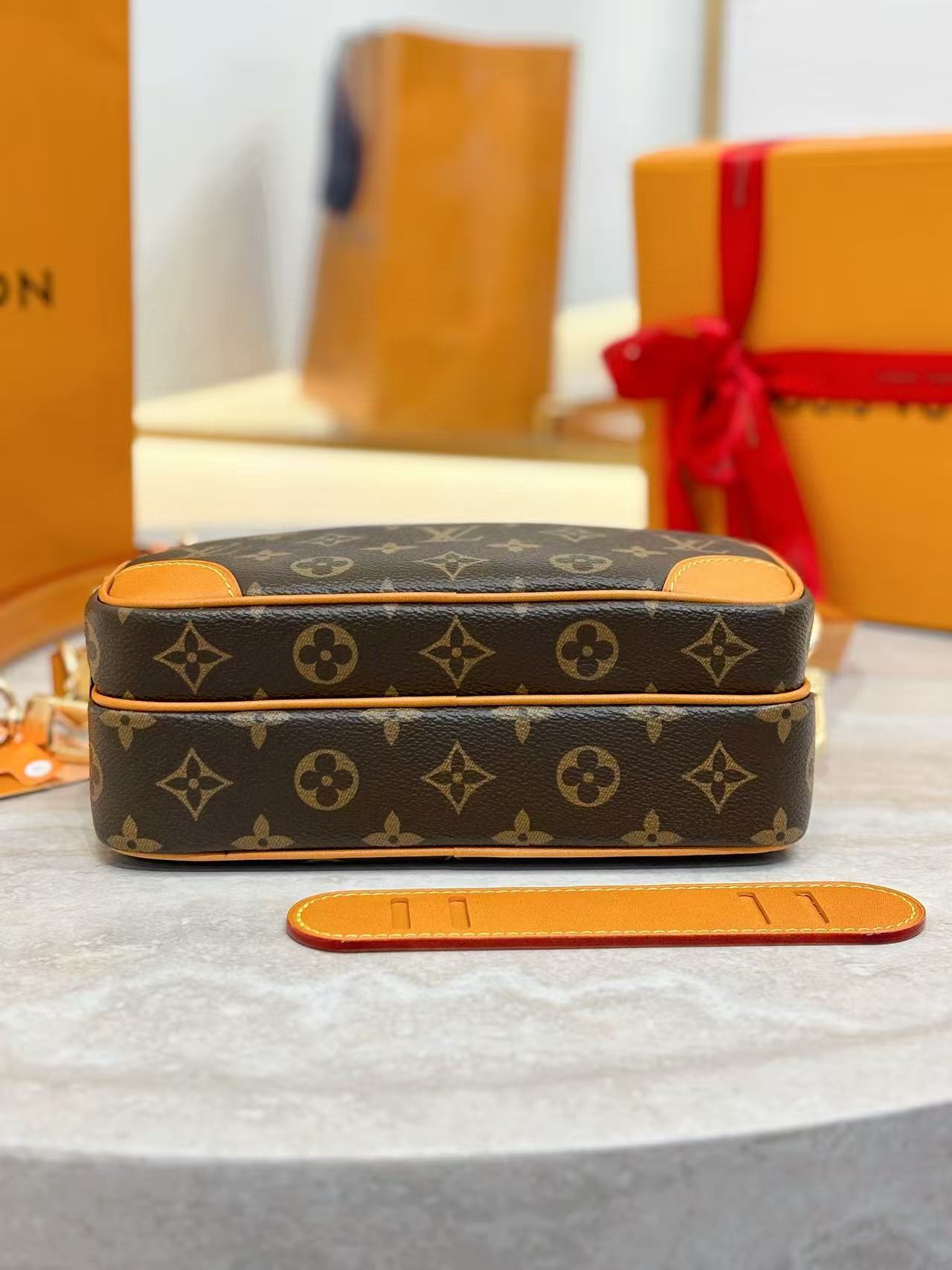 LV Nil Bag M14016