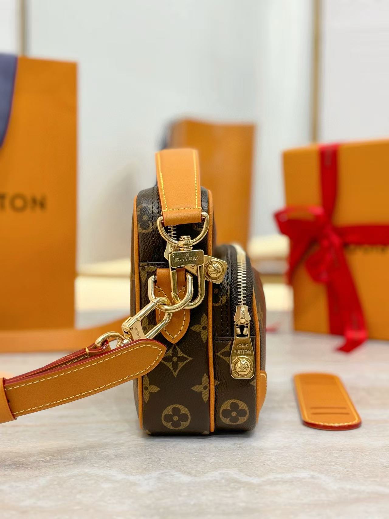 LV Nil Bag M14016