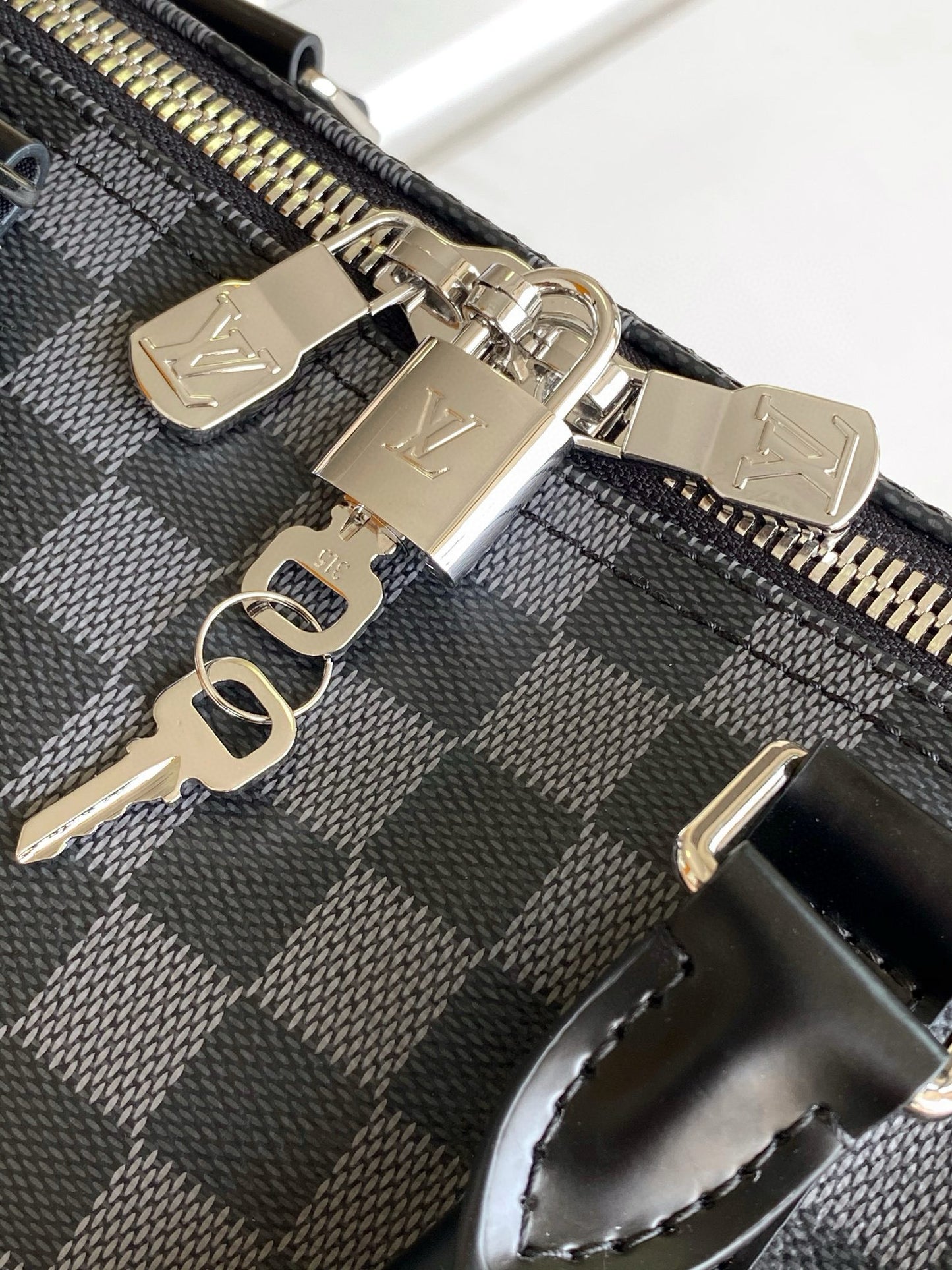 LV Keepall Bandoulière 50 N00096