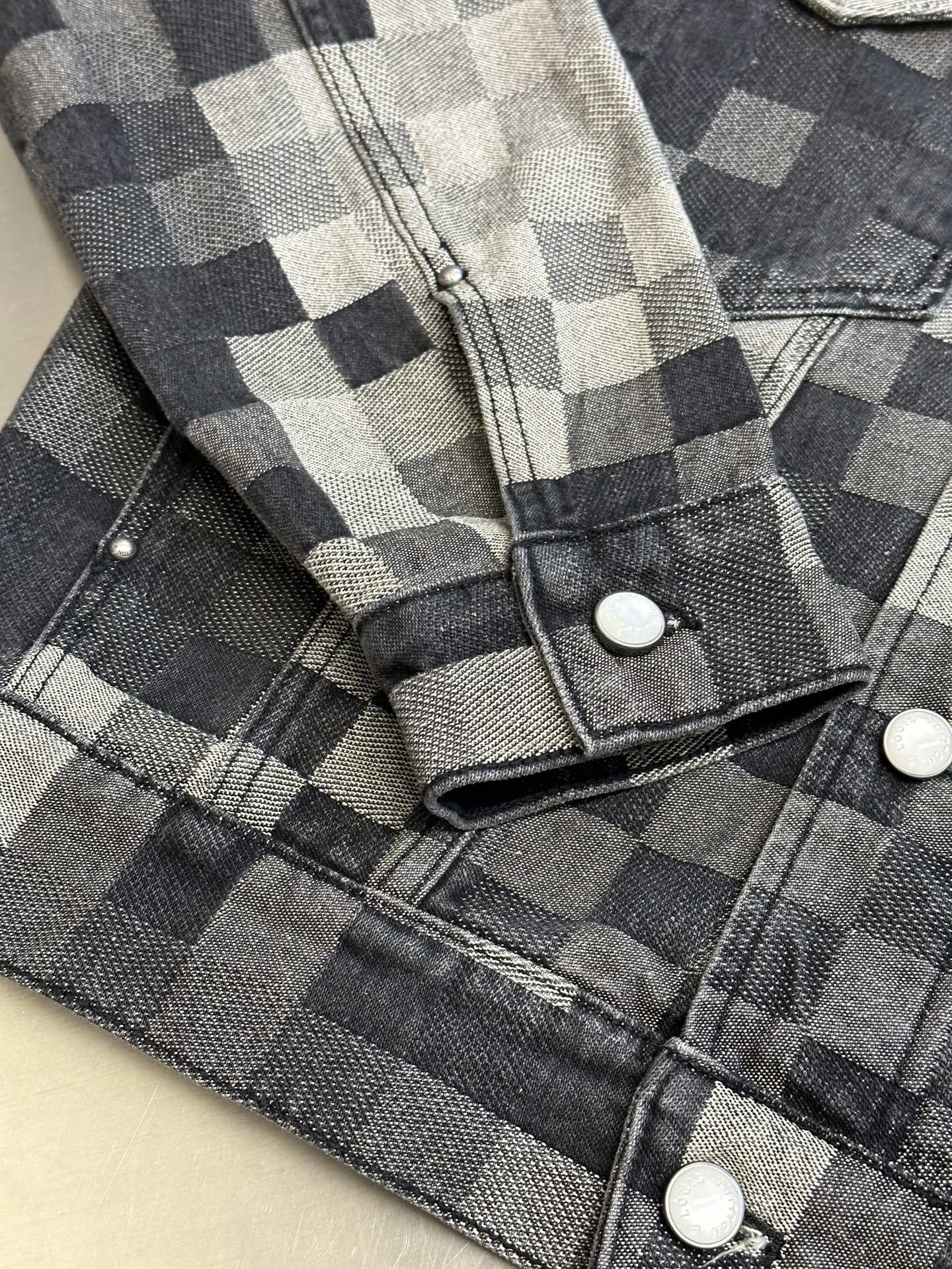LV Damoflage Classic Denim Jacket 1AHEBG