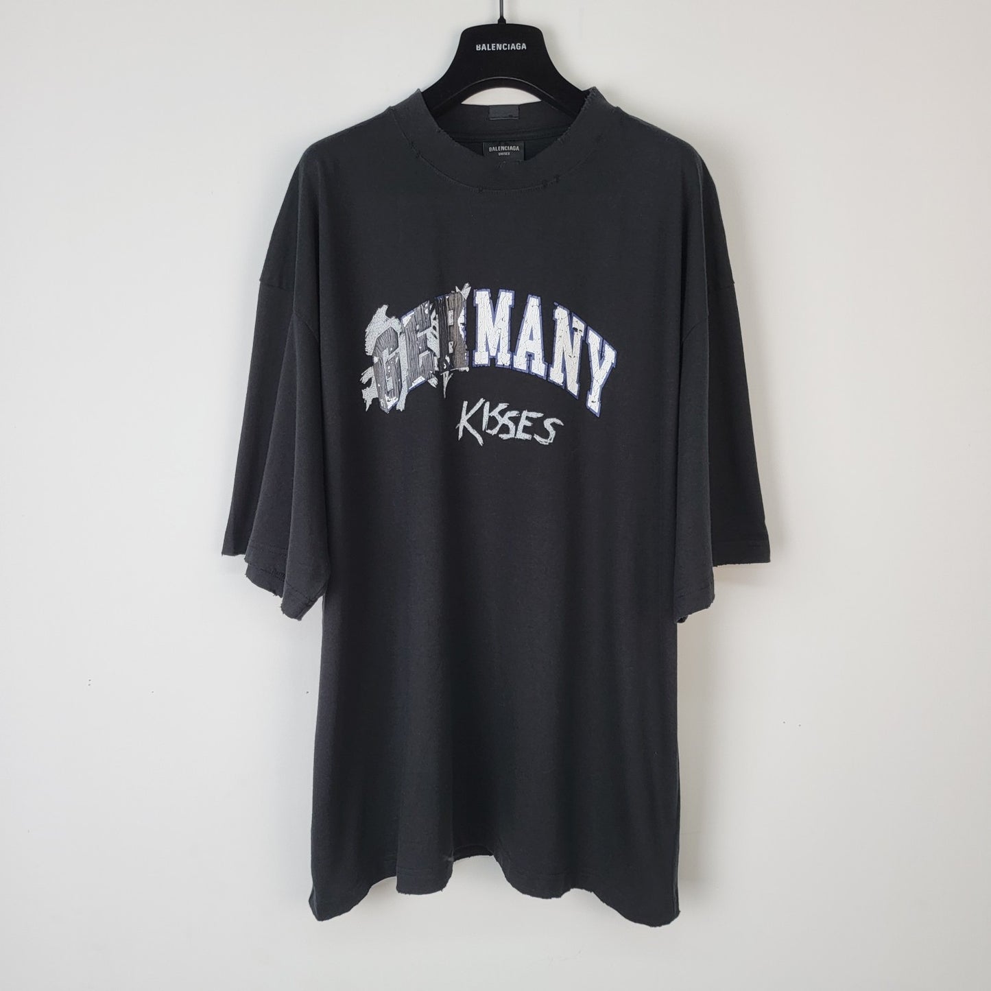 Balenciaga Many kisses tee "GERMANY"