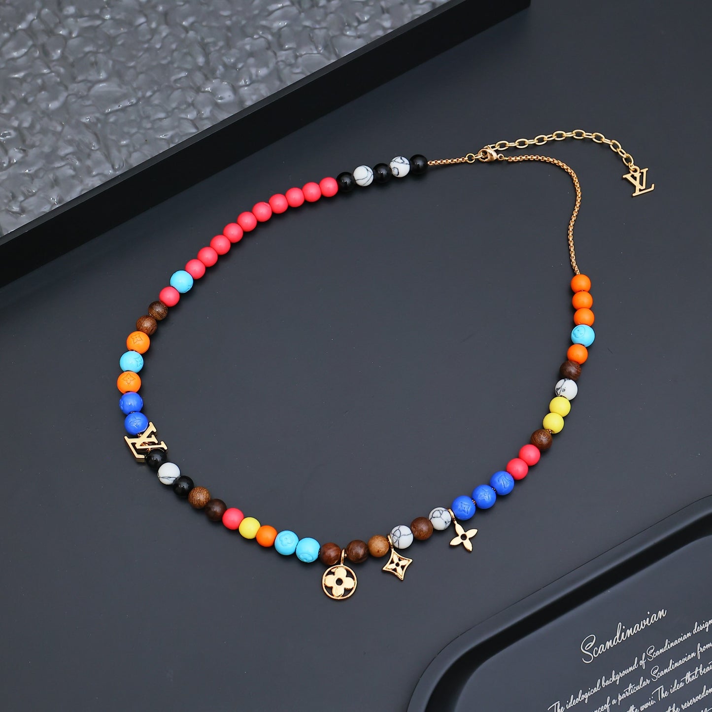 LV Surfin' Beads Necklace M01891
