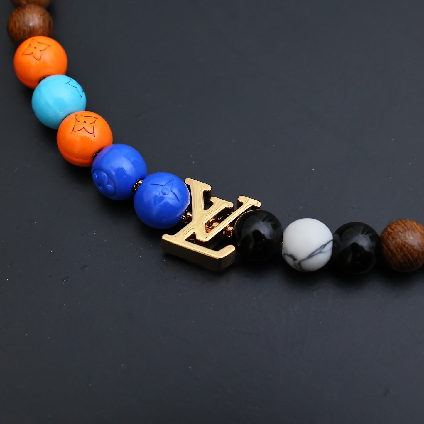 LV Surfin' Beads Necklace M01891
