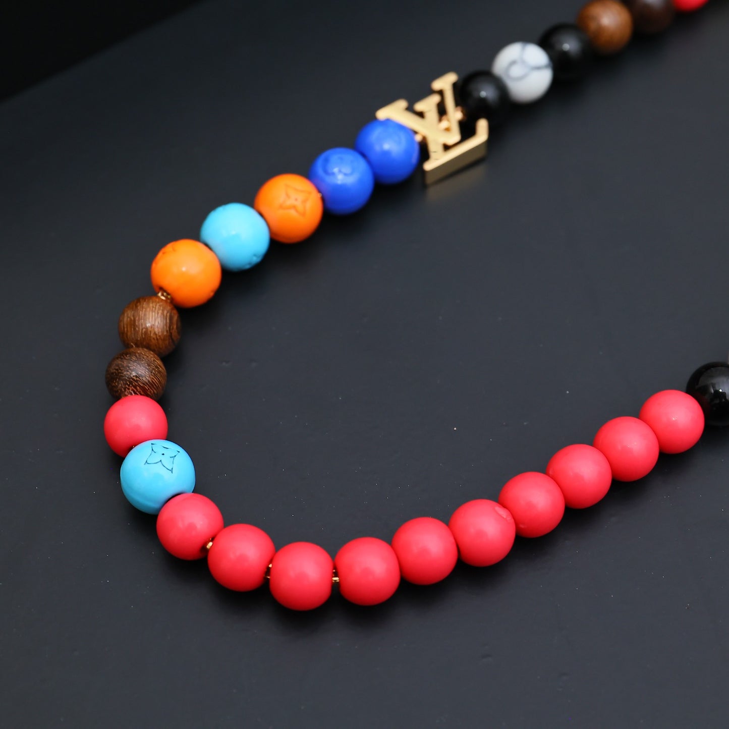 LV Surfin' Beads Necklace M01891