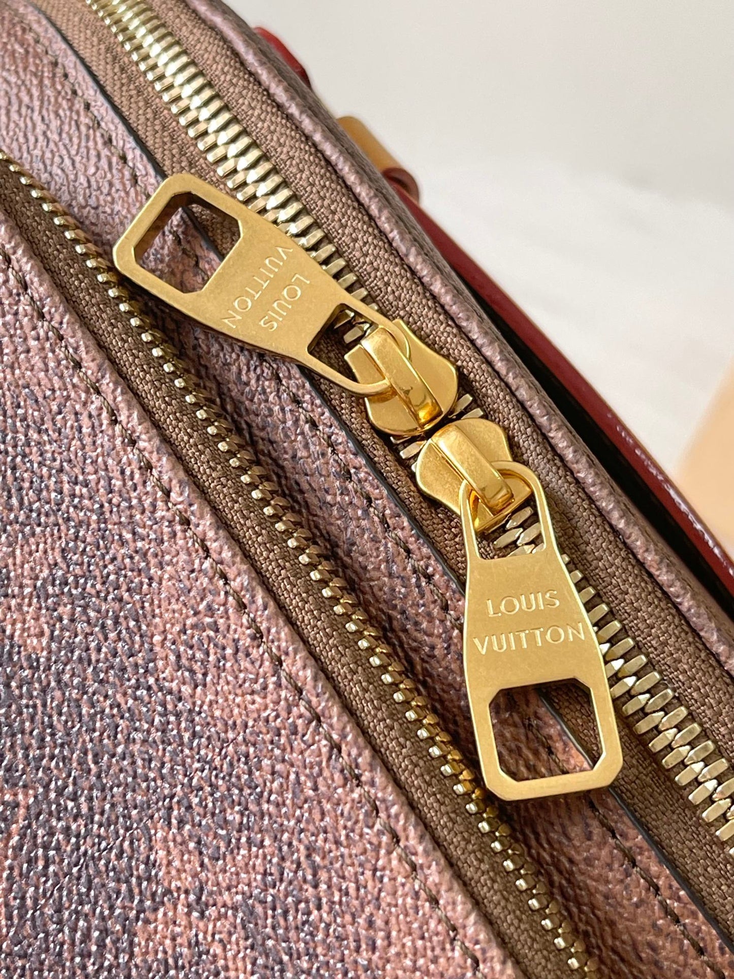 LV Rush Bumbag M11539