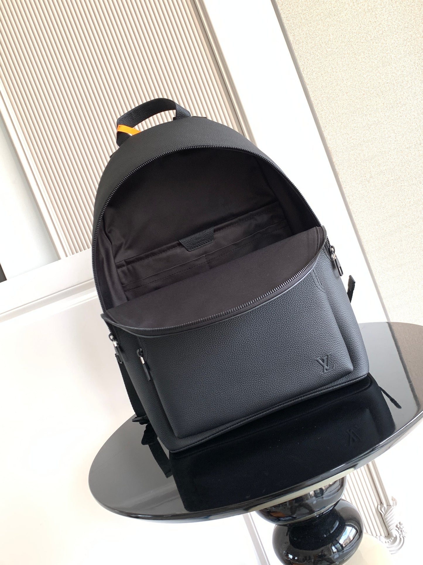 LV Discovery Work Backpack M15259