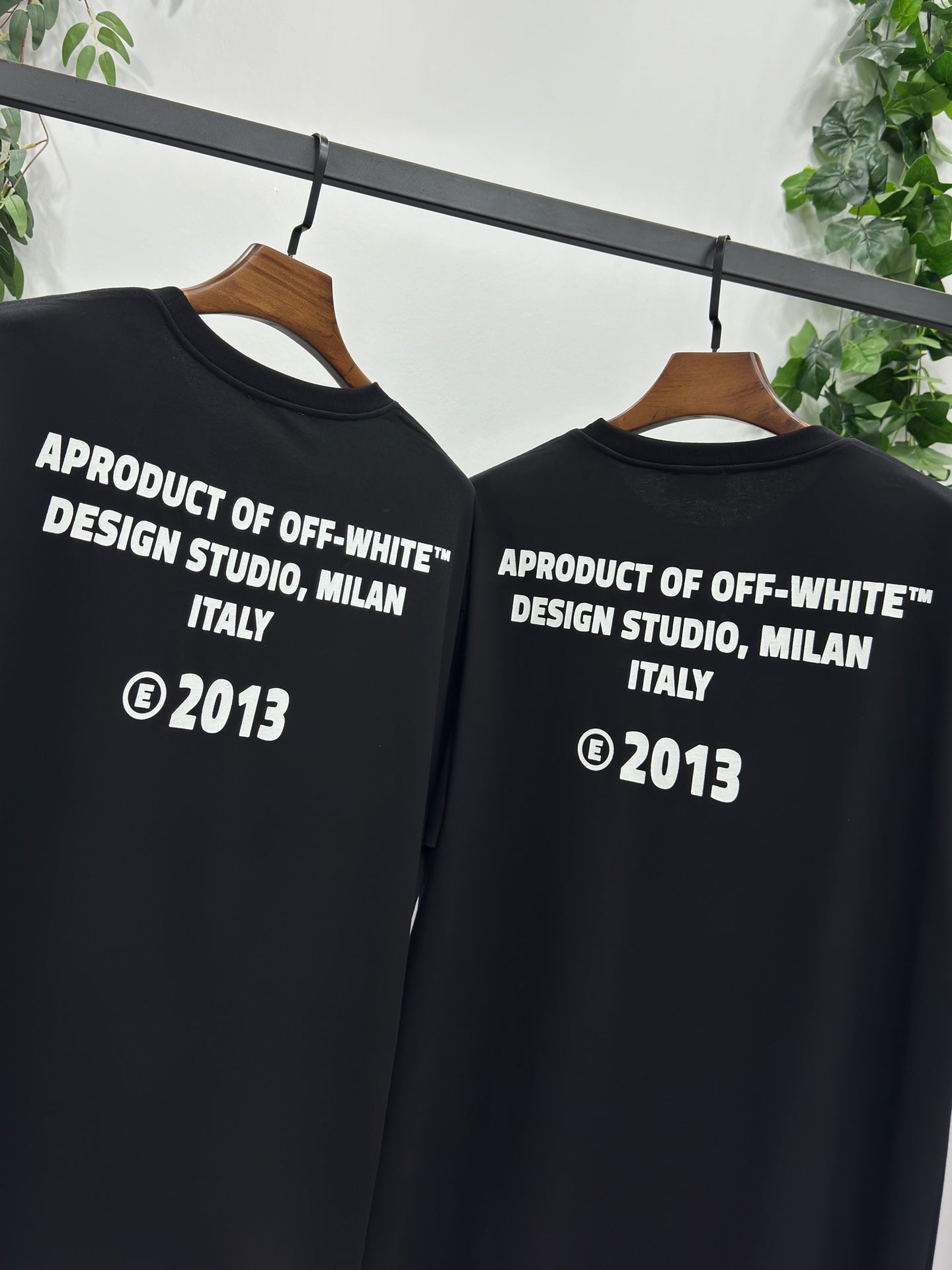 Off-White Crystal Round Logo Over Short-Sleeve Tee 'Black/White'
