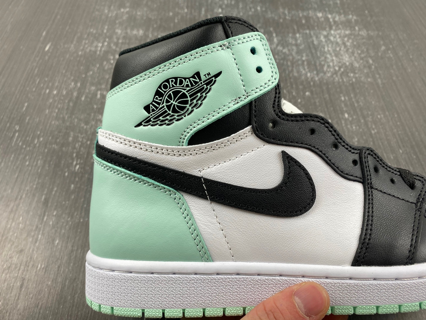 Air Jordan 1 Retro High OG NRG "Igloo"