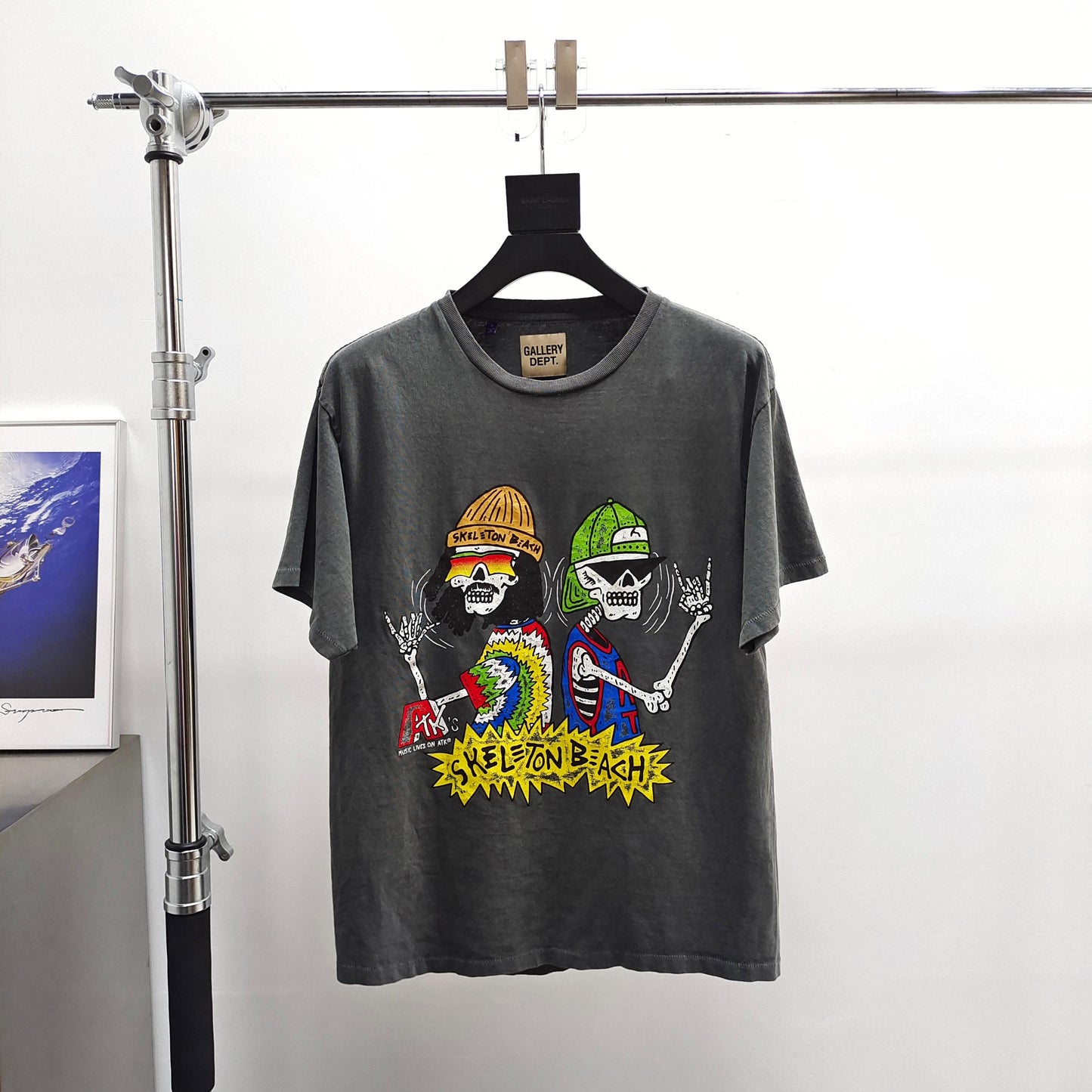 Gallery Dept. ATK SKELETON BEACH TEE