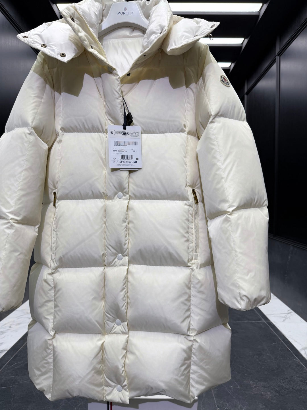 Moncler Cavettaz Hooded Long Down Jacket