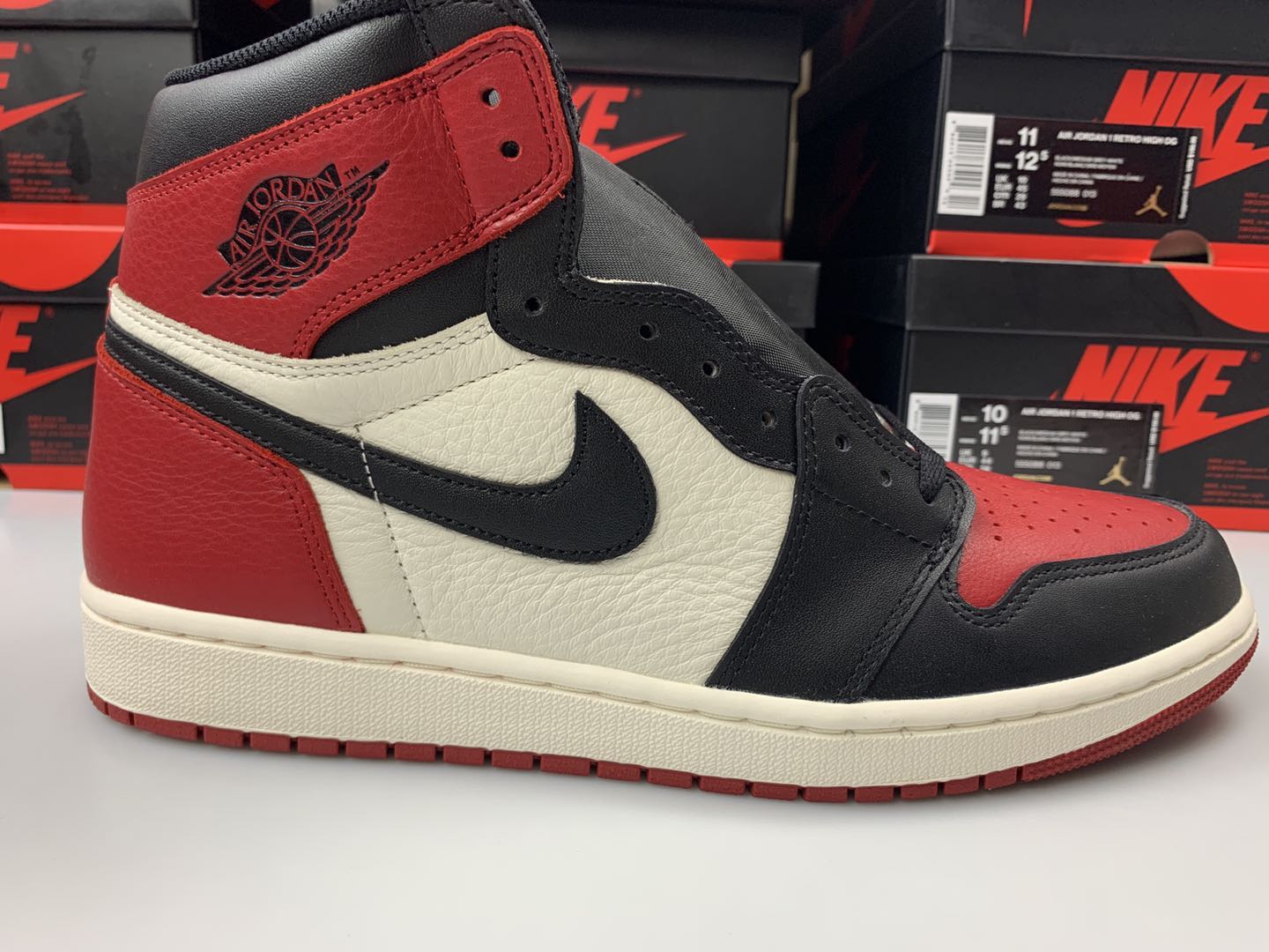 Air Jordan 1 Retro High OG 'Bred Toe'