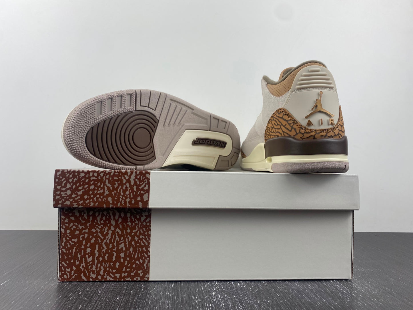 Travis Scott x Air Jordan 3 “Palomino”