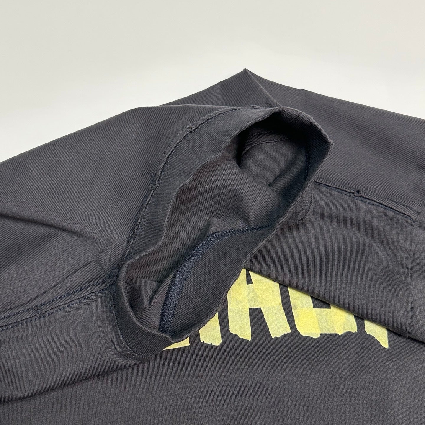 BB Tape type oversized washed black t-shirt