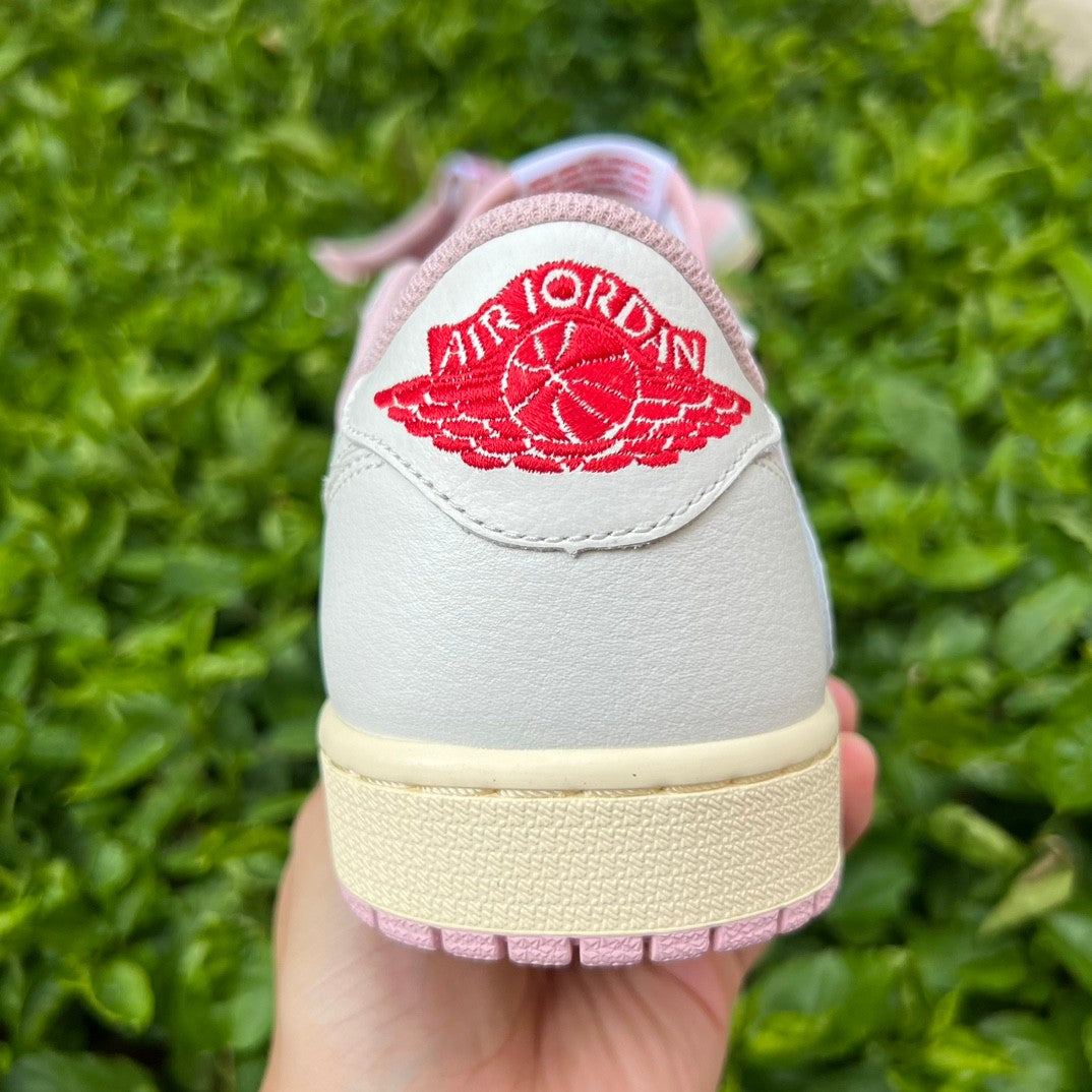 Travis Scott x Air Jordan 1 Low OG "Shy Pink" 2025