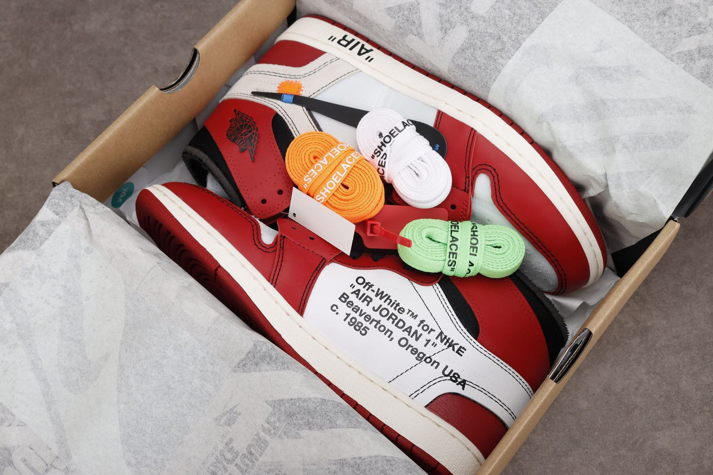 Off-White x Air Jordan 1 Retro High OG 'Chicago'