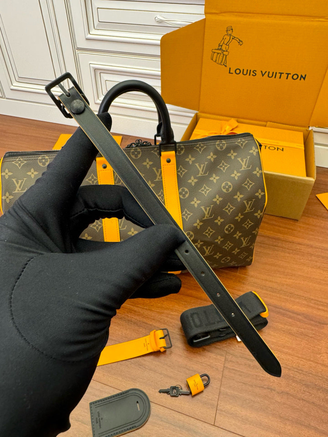 LV Keepall Bandouliere 55 M46702