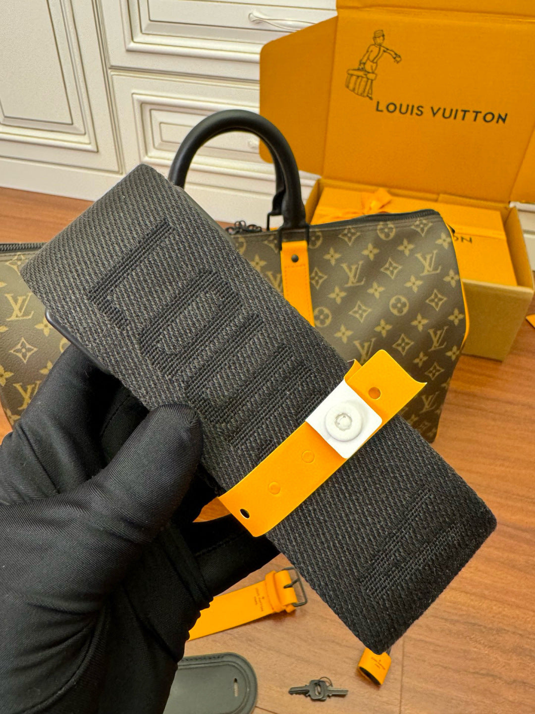 LV Keepall Bandouliere 55 M46702