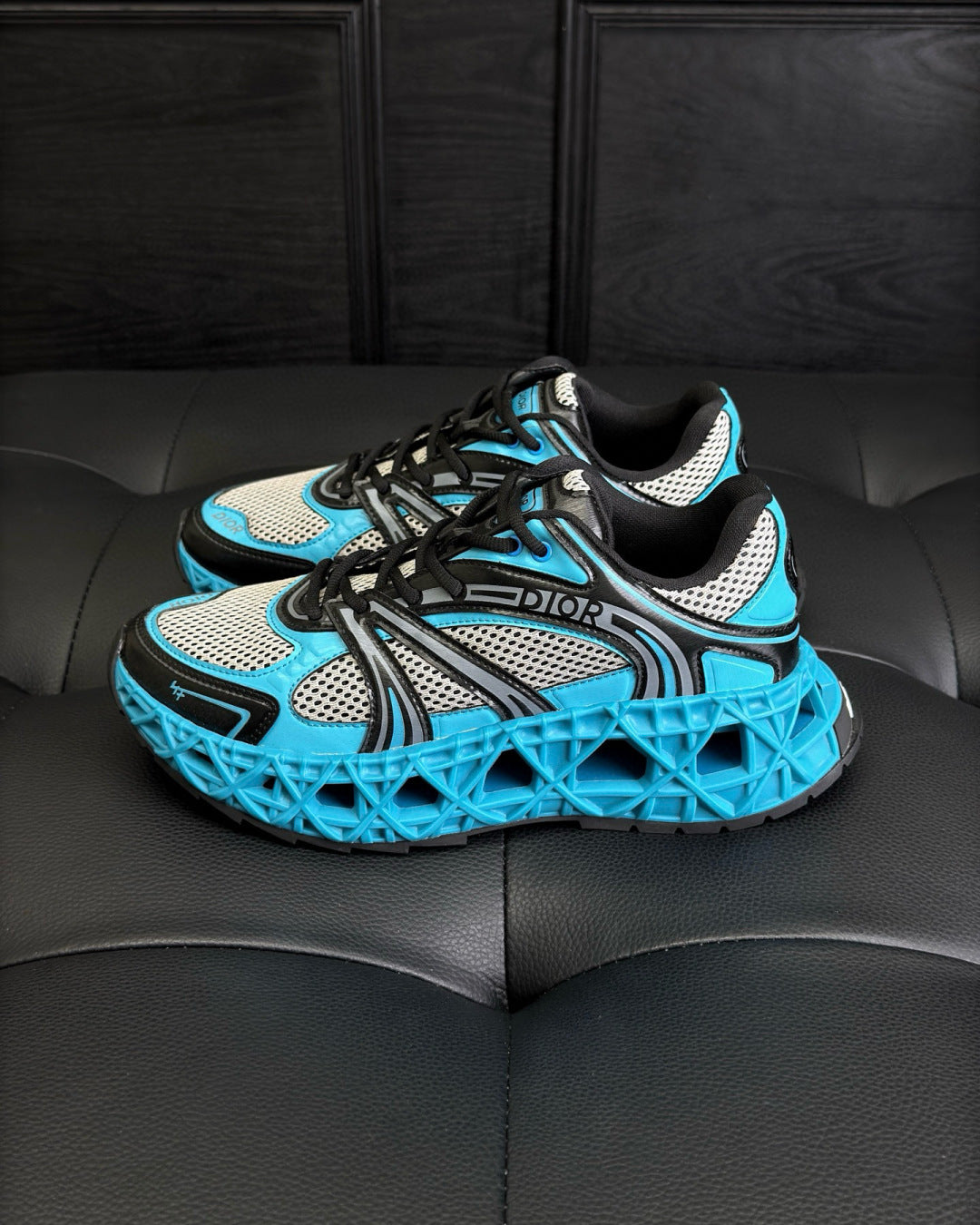 Dior B35 NXXT Sneaker – Neon blue