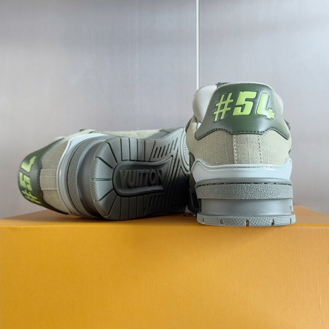 LV Trainer Sneaker 1AHTG3