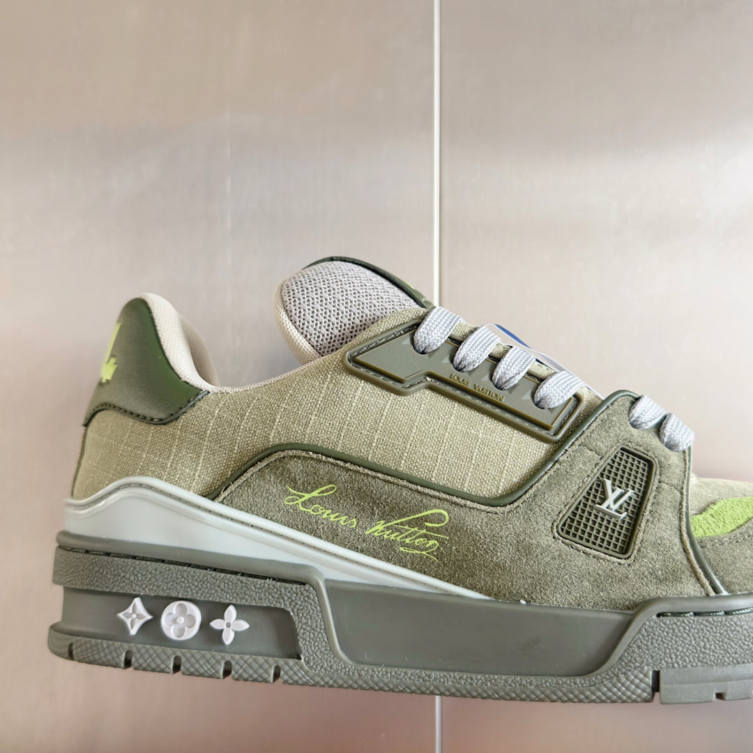 LV Trainer Sneaker 1AHTG3