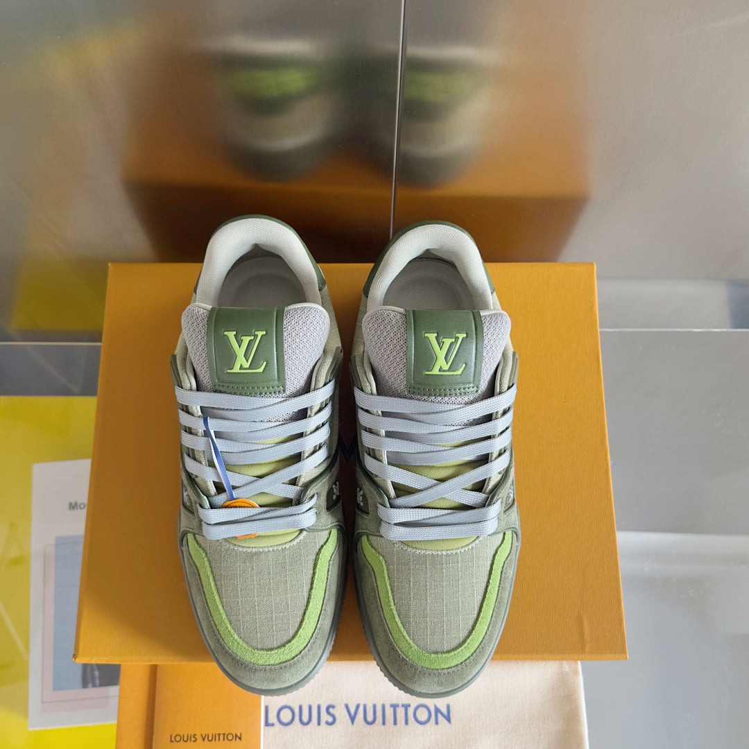 LV Trainer Sneaker 1AHTG3