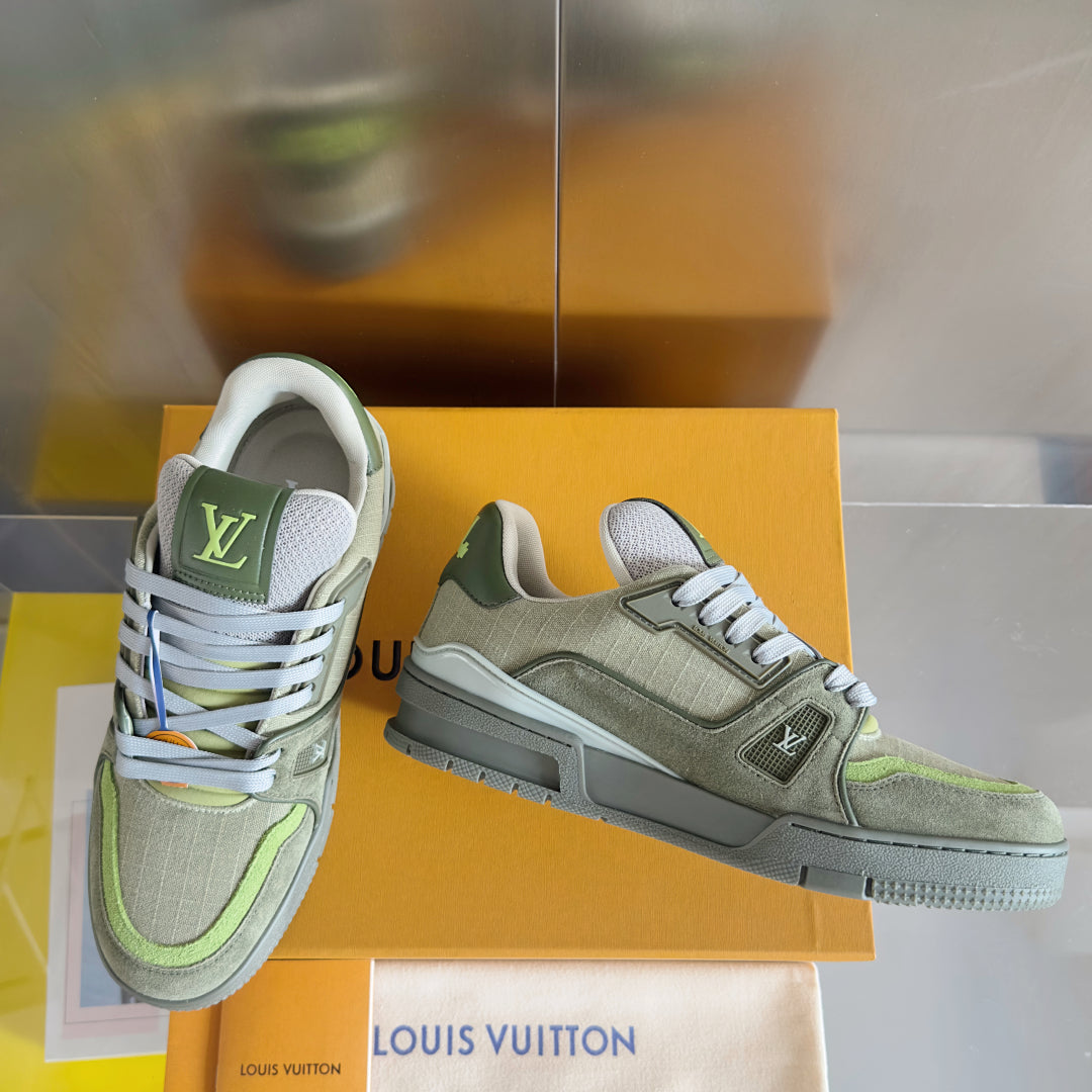 LV Trainer Sneaker 1AHTG3