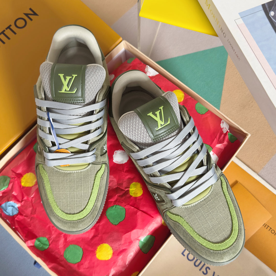 LV Trainer Sneaker 1AHTG3