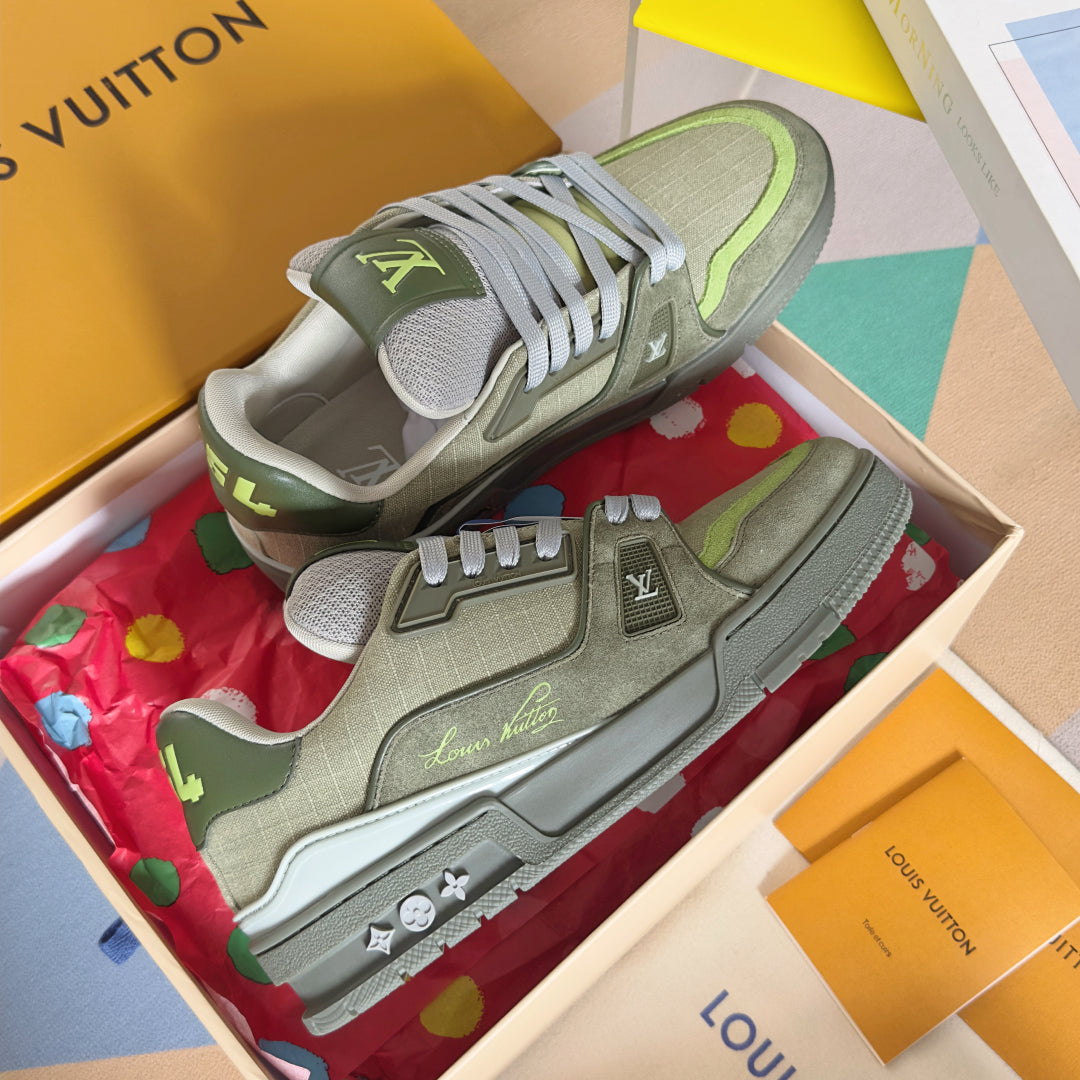 LV Trainer Sneaker 1AHTG3