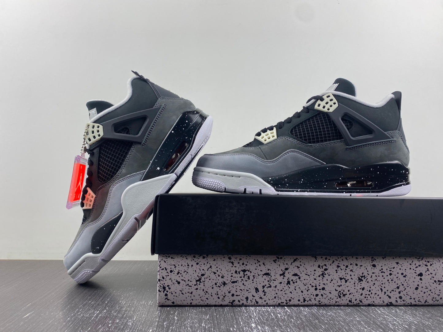 Air Jordan 4 Retro 'Fear' 2013