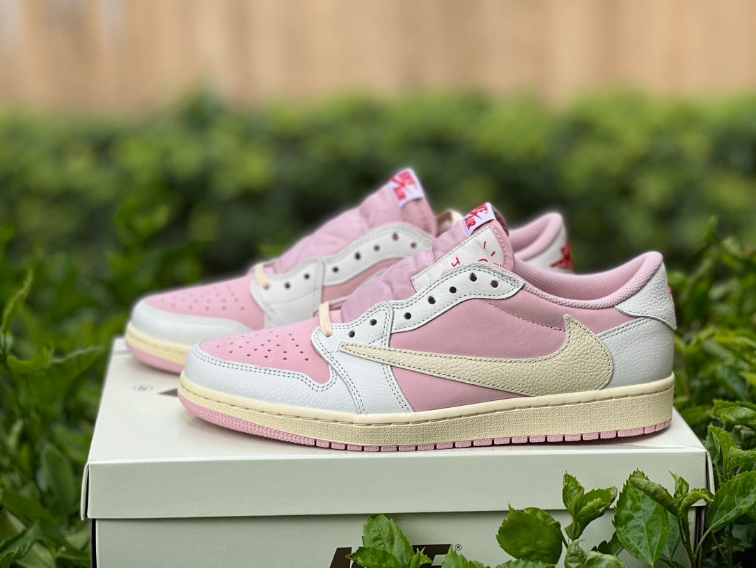 Travis Scott x Air Jordan 1 Low OG "Shy Pink" 2025
