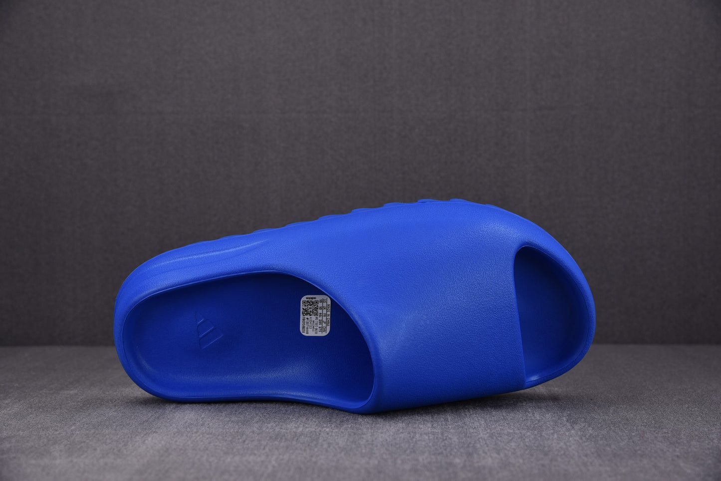 Yeezy Slides 'Azure'