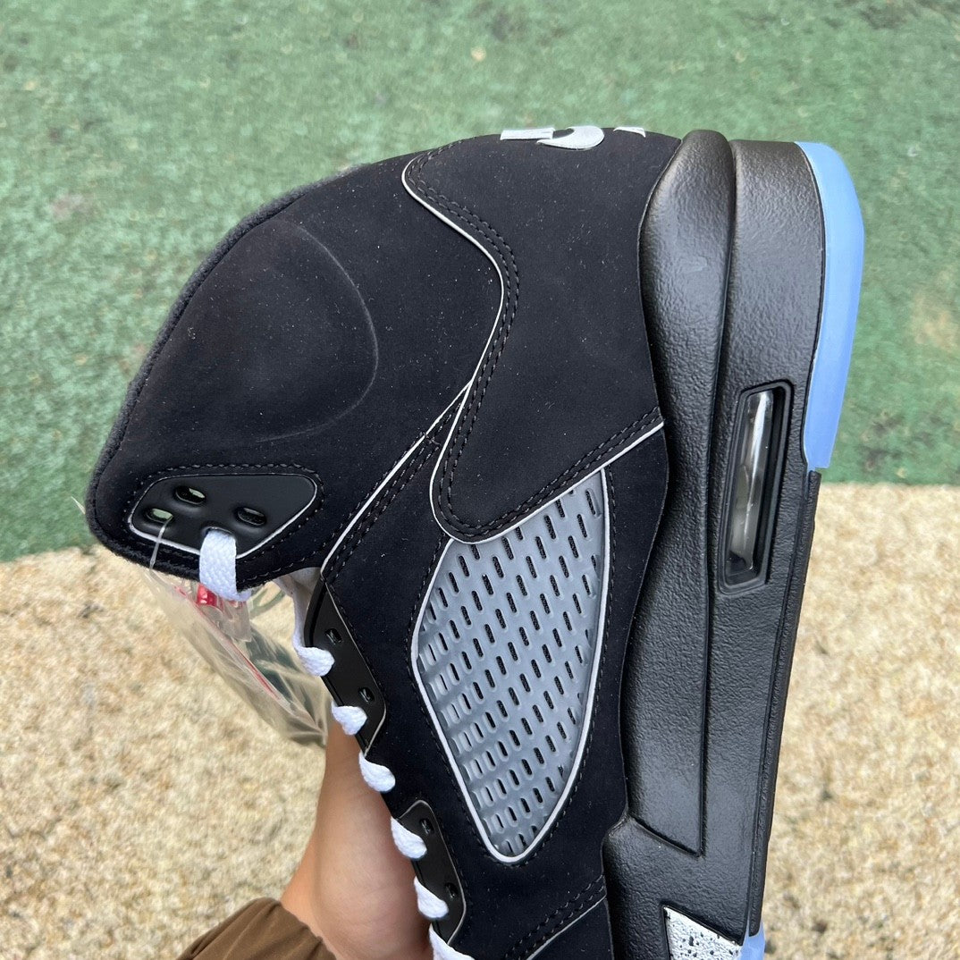 Air Jordan 5 Retro OG 'Black Metallic Reimagined'