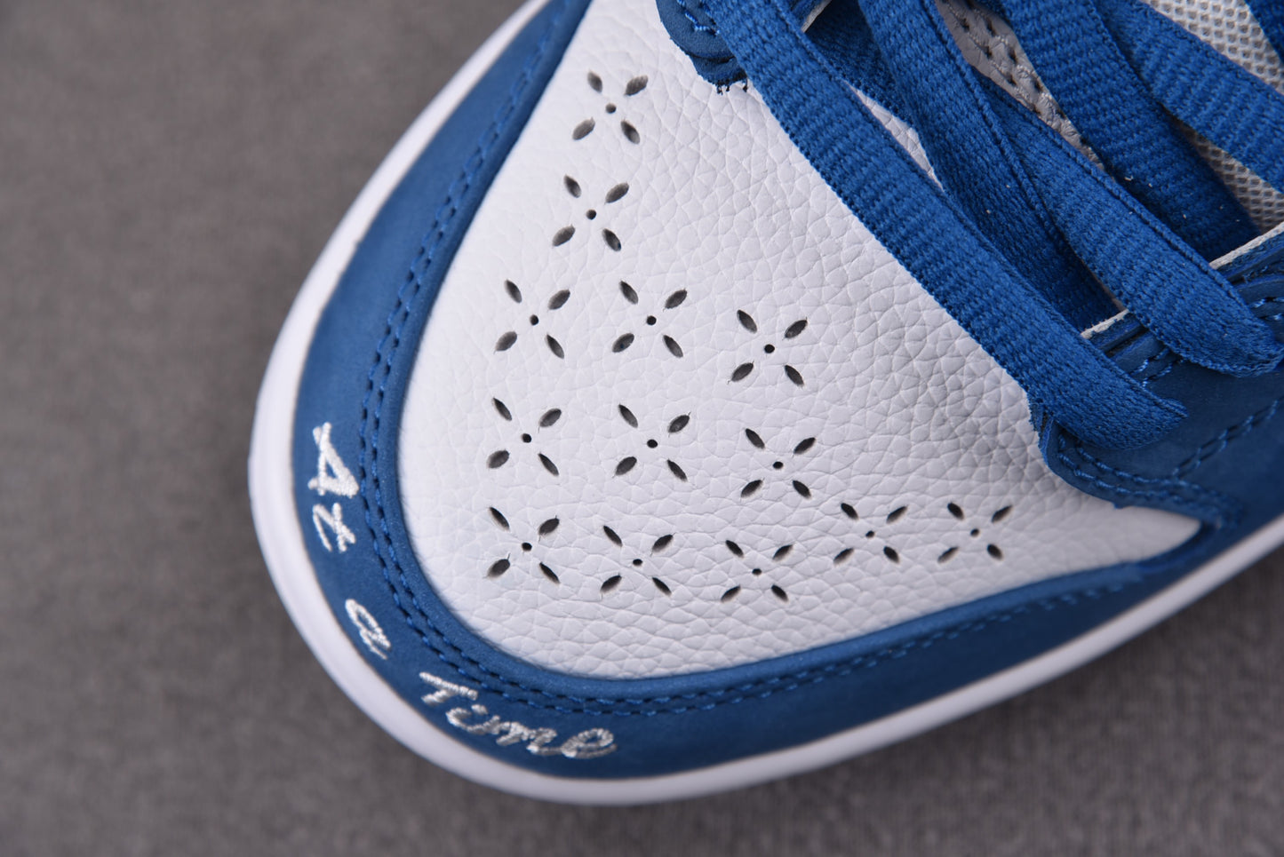 Born x Raised x Dunk Low SB 'One Block at a Time'