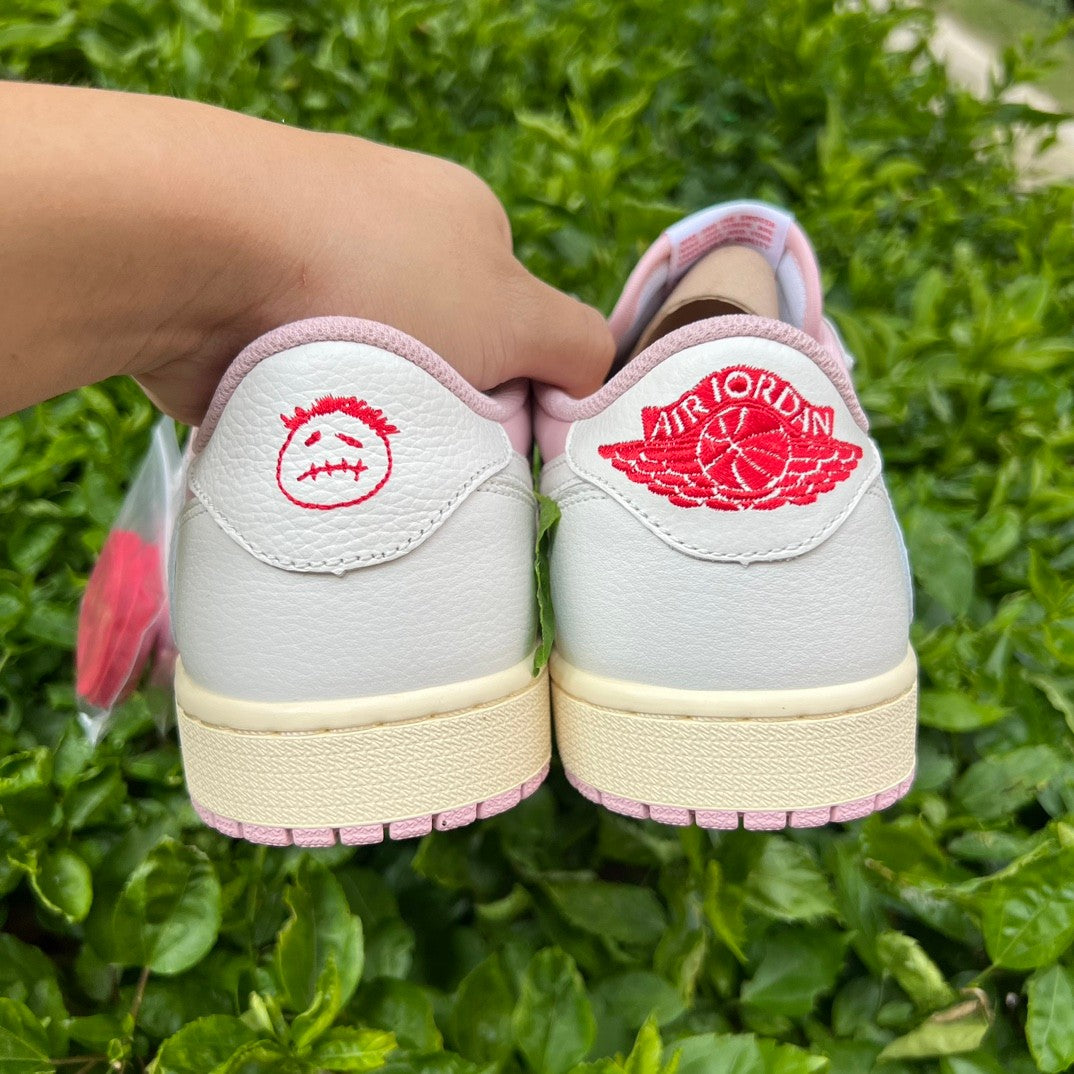 Travis Scott x Air Jordan 1 Low OG "Shy Pink" 2025