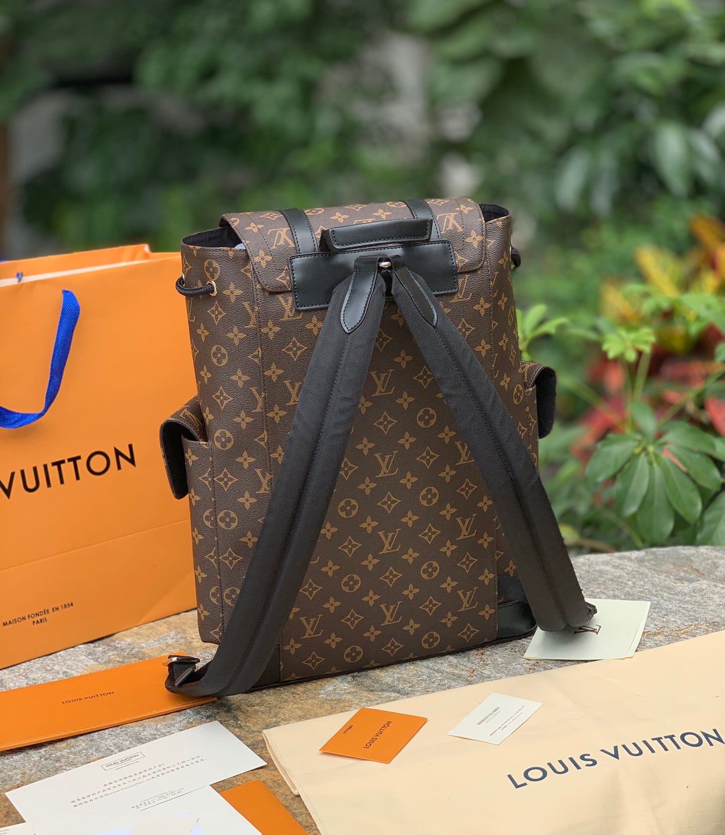 Louis Vuitton Christopher MM M43735