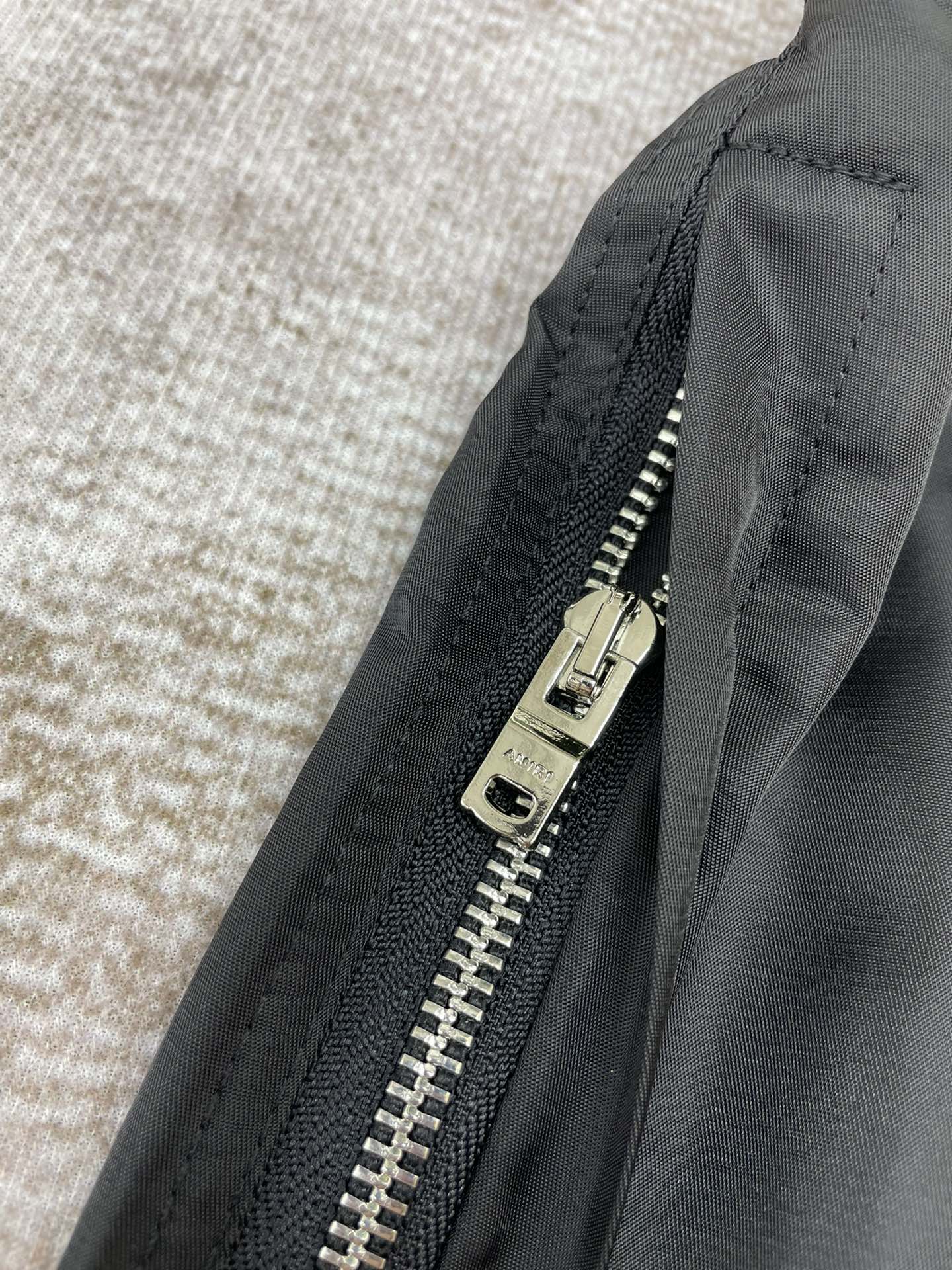 Amiri core logo swim trunks