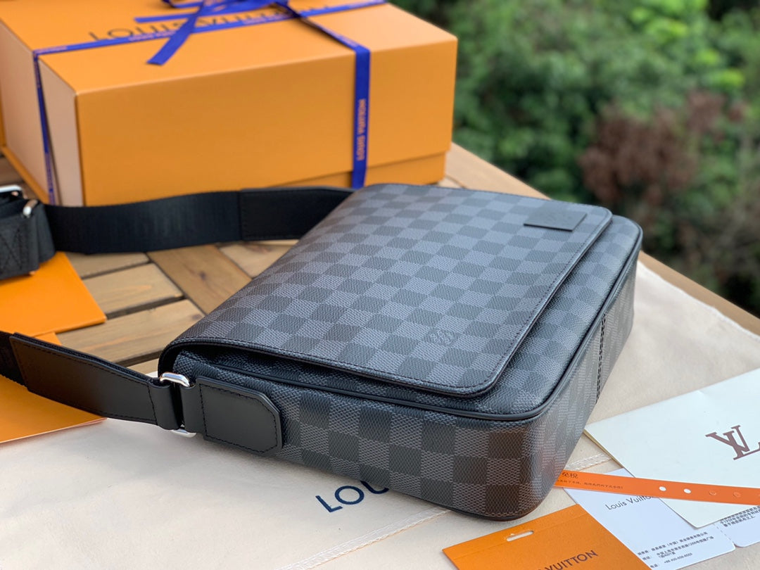 Louis Vuitton Takeoff messenger bag damier 26-20-7cm
