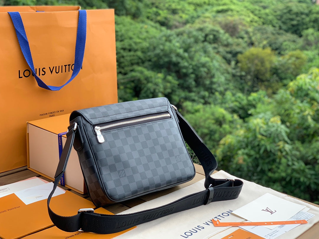 Louis Vuitton Takeoff messenger bag damier 26-20-7cm