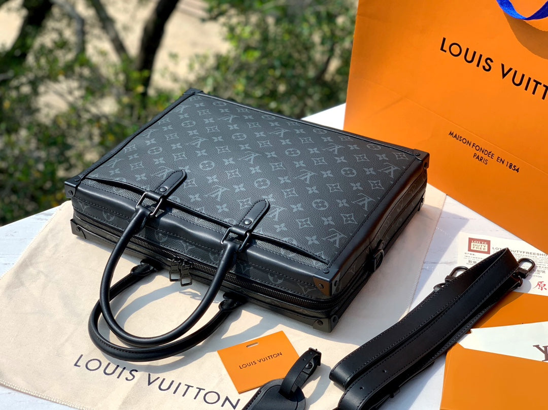 Louis Vuitton Soft trunk Briefcase monogram