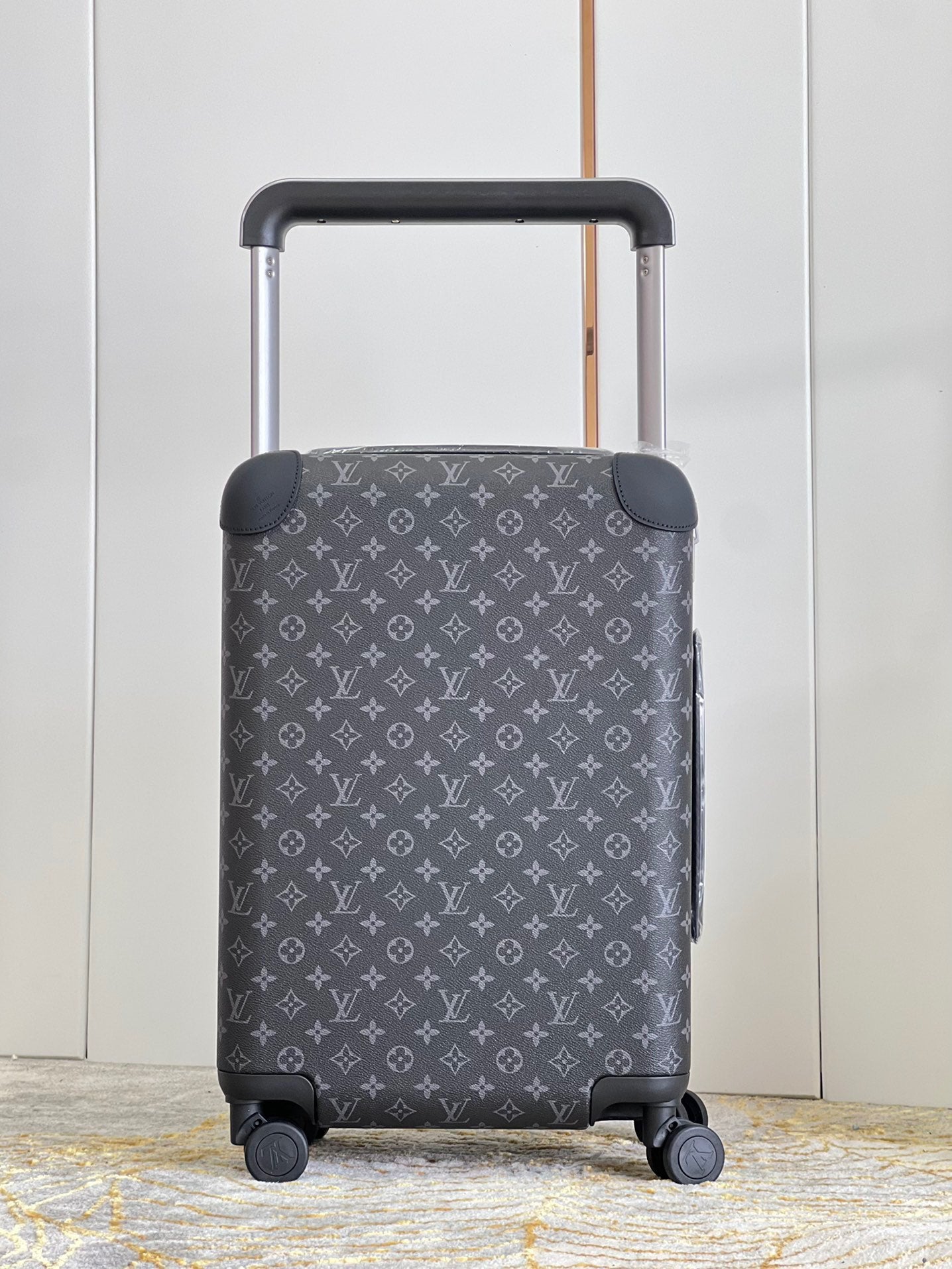 LV Horizon 70 M23303