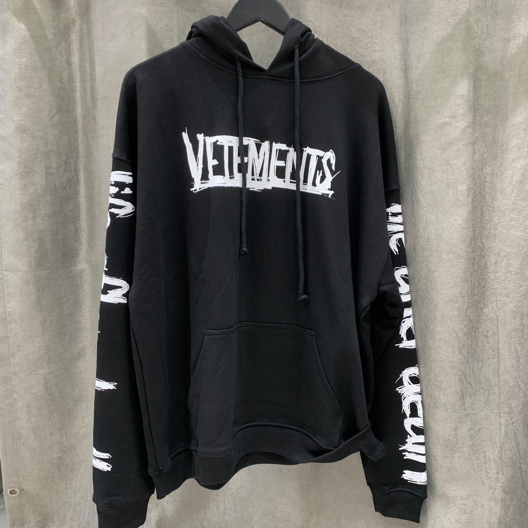 VETEMENTS WORLD TOUR OVERSIZED HOODIE