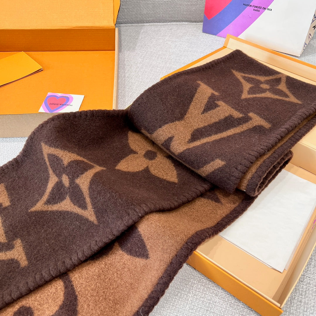 LV Sweet Dreams Scarf M77379