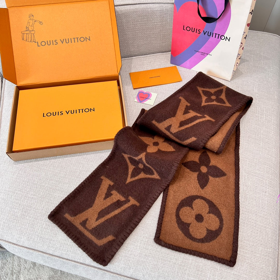 LV Sweet Dreams Scarf M77379