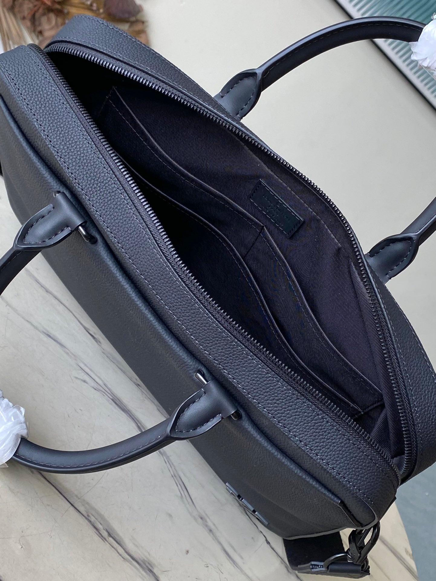 LV Pilot Briefcase M23778